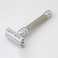 Scheermes Pearl OC TTO SBF11 Silver (mes met open kam, op de foto staat dit product afgebeeld met een gesloten kam)